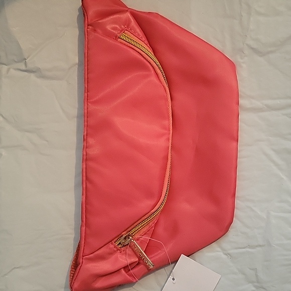 Neutrogena Hydro Boost Hydrating Lip Shine - Bright Poppy with fanny pack - Picture 5 of 7